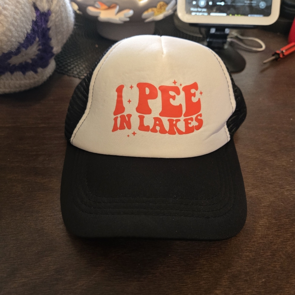 Funny "I Pee In Lakes" Trucker Hat Unisex Adult Boat Paddleboarding Kayak Cap